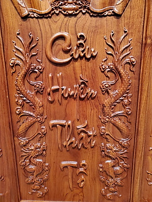 Liễn thờ gia tiên - Cửu huyền thất tổ ( gỗ hương đá)