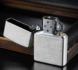Bật Lửa Zippo Antique Silver Plate 
