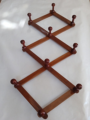 Giá treo quần áo gỗ NH HOME hình quả trám 10 móc 