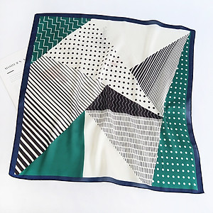 Khăn lụa vuông phong cách Nhật Bản phối kẻ chấm bi dễ thương AKL93