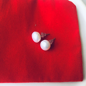 Combo Hoa Tai Ngọc Trai Thiên nhiên, kèm bản PHOTOCOPY giấy KIỂM ĐỊNH SJC và Túi Nhung.