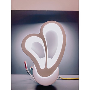 Đèn trang trí gắn tường hình cánh bướm 3 chế độ ánh sáng hiện đại