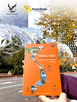 Sách Tiếng Việt cho người nước ngoài Chương trình Nâng Cao - Vietnamese For Foreigners Upper Level (Kèm File Nghe)