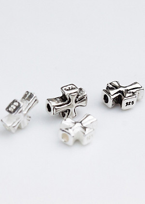 Combo 2 cái charm bạc thánh giá xỏ ngang kiểu 2 - Ngọc Quý Gemstones