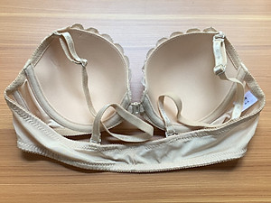 ÁO LÓT NỮ MỎNG CÓ GỌNG CÀI TRƯỚC VIỀN REN