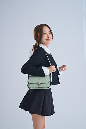 Túi Yuumy ( Thời trang nữ hình chữ nhật khóa cài kim loại size 23 - Túi đeo vai da Seasand YN234 )