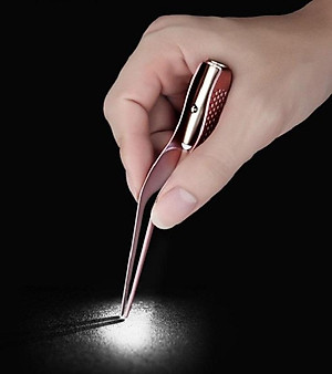 Nhíp Lấy Tai Thương Hiệu PaKaSa Có Đèn Chuyên Dụng Có Kèm Pin - Hàng Chính Hãng 