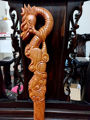 Gậy batong dành cho người già bằng gỗ hương đá