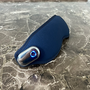 Máy massage mắt nóng và lạnh công nghệ 3Dsuit và VibWave. Thương hiệu Philips Hà Lan cao cấp PPM3101E - Dung lượng pin: 600mAh - HÀNG NHẬP KHẨU