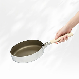 Chảo Titanium Aura Haatz HTA726 Size 26cm, inox 316, Chống Dính Tự Thân, Bền Bỉ, Dùng Cho Mọi Loại Bếp - Hàng Chính Hãng
