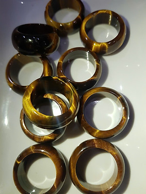 Nhẫn Nam Đá Mắt Hổ Vàng Nâu Tiger Eyes Tự Nhiên đậm bóng đẹp mới ni 20mm x Cao 12mm / 11mm dầy 4mm nam mệnh Kim mệnh Thổ mệnh Thủy đeo ni 20mm rẻ đẹp ạ