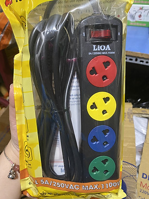 Ổ cắm kéo dài phổ thông LiOA 4 ổ cắm (4TS3-2 4TS5-2)