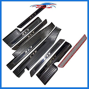 Bộ nẹp bước chân trong ngoài vân Cacbon xe XL7 2020-2021 chống trầy làm đẹp ô tô
