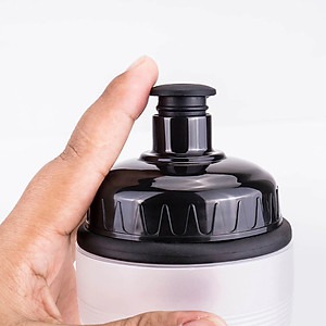 Chai Nước Xe Đạp 650ml YQ650 Chất Liệu Nhựa PP An Toàn Dễ Dàng Vệ Sinh (không kèm giá đỡ bình nước xe đạp) MaiLee