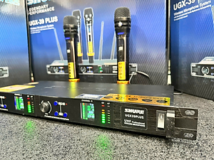 Micro không dây SHURE - Chất Âm Hay - Sóng Xa 150m - Hàng Nhập Khẩu