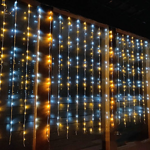 Dây Đèn Led Rèm Hiệu Ứng Thác Nước Chống Thấm Nước