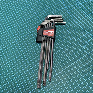 Bộ lục giác Kiotool 9 chi tiết đầu bi hệ Mét 1.5 -10 mm thép CRV cao cấp