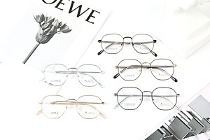 Gọng kính Titanium cao cấp thời trang nam nữ Ouress BL7220