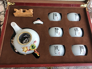 Bộ ấm trà chạm hoa sen đá bạch ngọc