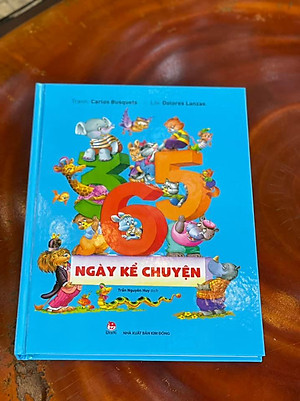 365 NGÀY KỂ CHUYỆN