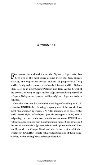 Sách A Thousand Splendid Suns (Perfect Paperback)