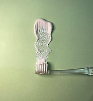 Kem Đánh Răng Apagard Tẩy Vết Vàng Ố Apagard Smokin' 105 G