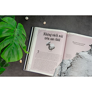 Sách Bách Khoa Thư Kỳ Thú Về Vũ Trụ