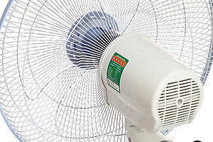 Quạt treo tường 2 dây SENKO TC1626 - Hàng Chính Hãng