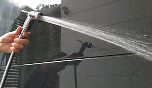 Tay xịt vệ sinh tăng áp cao, chất liệu nhựa ABS mạ Chrome Eurolife EL-H-X12 