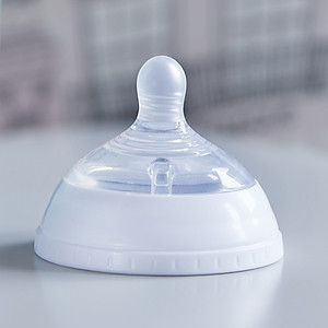 Núm Ty Silicon Siêu Mềm Tự Nhiên Cho Bé Tommee Tippee Natural Start Fast Flow Từ 6 Tháng (Vỉ đôi, tách lẻ)