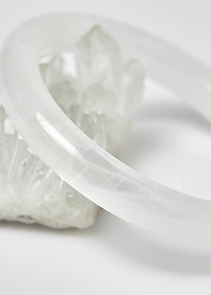 Vòng tay thạch anh ưu linh trắng bản tròn mệnh thủy, kim - Ngọc Quý Gemstones