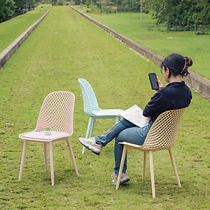 Ghế nhựa đúc tựa lưng đan lưới