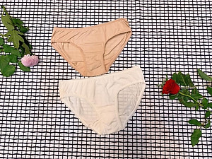 Quần Lót Nữ Smoggi Shine Mini Triumph - Trắng