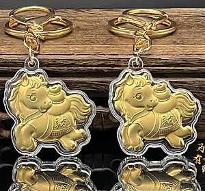 Móc Khóa Ngựa Vàng Mini 3D – Móc Treo Chìa Khóa/ Balo – Thu Hút May Mắn Tài Lộc 2026