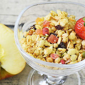 Ngũ Cốc Trái Cây Calbee FURUGURA Nhật Bản