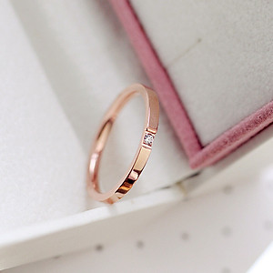 Nhẫn Nữ Đính1 Viên Đá Chìm Chất Liệu Thép Titan Ko Rỉ Ko Dị Ứng TT 0411