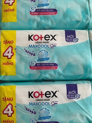 Combo 8 Gói Băng Vệ Sinh Kotex Hàng Ngày MaxCool siêu mỏng- Mỗi Gói 20 Miếng- HSD luôn mới
