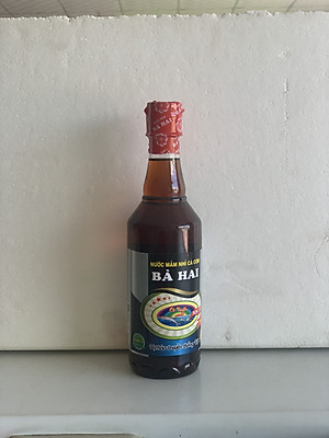 Lốc Chai Tròn Nhựa Tiết Kiệm Nước Mắm Cá Cơm Loại 1 Bà Hai ( 8 chai x 500ml )