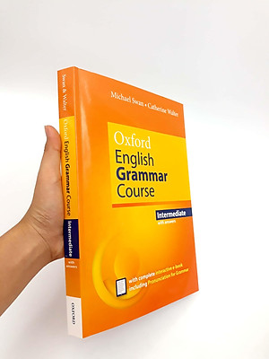 Oxford English Grammar Course: Intermediate: With Answers