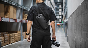 TÚI ĐEO CHÉO TOMTOC (USA) LIGHTWEIGHT CODURA SLING BAG BLACK (H02-A04D) - HÀNG CHÍNH HÃNG