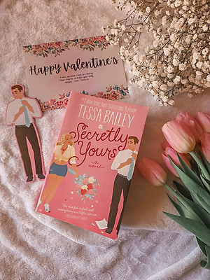 Sách Secretly Yours: A Novel (Vine Mess, 1)