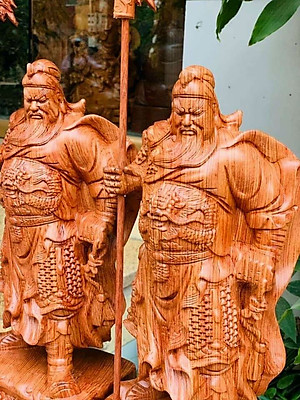 Tượng gỗ quan công trấn ải đứng trên đầu hổ phù kt 40×16×11cm