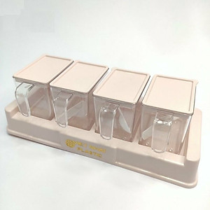 Bộ 4 lọ gia vị có thìa muỗng nhựa Việt Nhật - Hũ đựng gia vị có nắp đậy, có khay đế (Màu ngẫu nhiên)