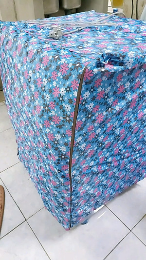 Áo bọc   máy giặt cửa trên  cho máy từ  9 -  10 kg  , vải dù siêu bền ,  thoáng khí  , chống nước  , chống bụi tốt   bảo vệ máy  khỏi mưa nắng khi để ngoài trời  ,giao màu ngẫu nhiên