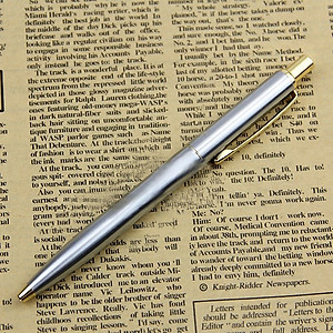  Bút Bi Ngòi Bấm Nét 0.7mm Mực Xanh Vỏ Kim Loại BP037 Thanh cài Vàng