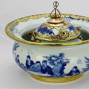 Điếu bát men lam bọc đồng vẽ Trúc Lâm Thất Hiền gốm sứ Bát Tràng (điếu hút thuốc lào)