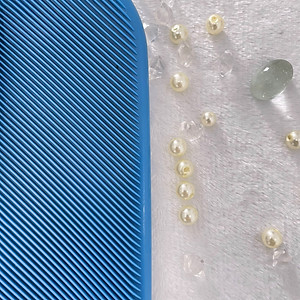 Túi chườm nóng lạnh nhập khẩu 100% từ Đức thương hiệu Fashy dòng cổ điển, tiêu chuẩn chất lượng Châu Âu giúp giảm các cơn đau kỳ kinh nguyệt, đau đầu,... hạ sốt tự nhiên, phù hợp cho người lớn, nhiều màu sắc