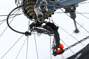 Xe đạp thể thao CALLI 1600 Pro Khung hợp kim nhôm cao cấp, có 2 kích cỡ lựa chọn phù hợp với người cao 1m44 trở lên