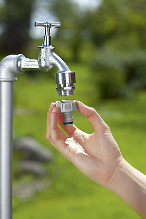 Cút nối vòi ren 3/4" (19 mm) Gardena 18201-50