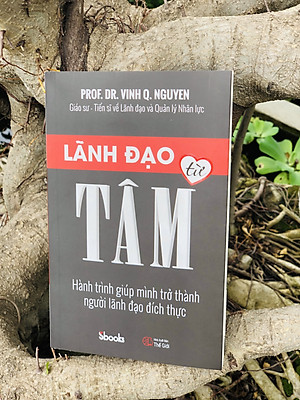 Combo 2 cuốn: LÃNH ĐẠO TỪ TÂM (Nguyễn Quang Vịnh) + NHÀ LÃNH ĐẠO KIM CƯƠNG (Michelle Nguyễn)